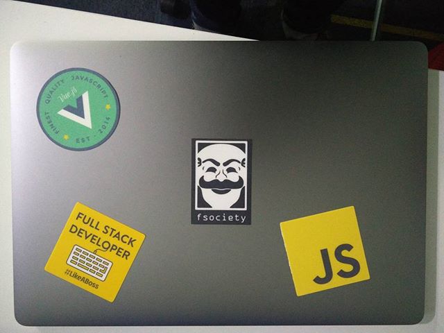 juststickersind's tweet photo. #Repost @_vinayak_k Love them stickers, JustStickers. #ReusableStickers So proud to brag about #vuejs and #JavaScript. Special love towards #mrrobot . . . #vuejs #mrrobot #javaScript #fullstackdeveloper #geek #coder #developer #frontend #nerd #picoftheday #musthave #giftidea https://t.co/SQKYdK6mqa