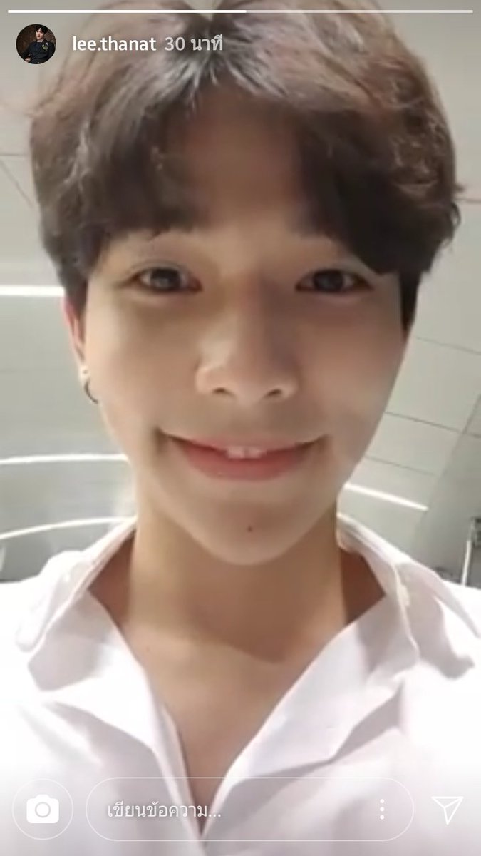 beebee1037's tweet photo. คนเดียวในใจบี ก็คือลีฐานัฐ555
พี่แกยิ้มน่ารักดี มีฟันกระต่าย2ซี่ด้วย
@thanat_lee @leegallery_ @leethanatfamily 
#leethanat #leebee https://t.co/RlbpJU92EN