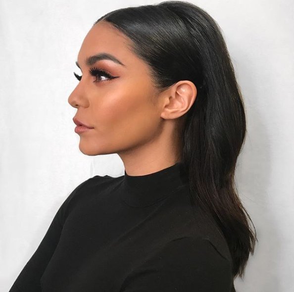 HairOne_'s tweet photo. @vanessahudgens is #HairGoals with her simple yet chic hairstyle💫 https://t.co/hi9KFM7PK9 https://t.co/8GLRqVXP83