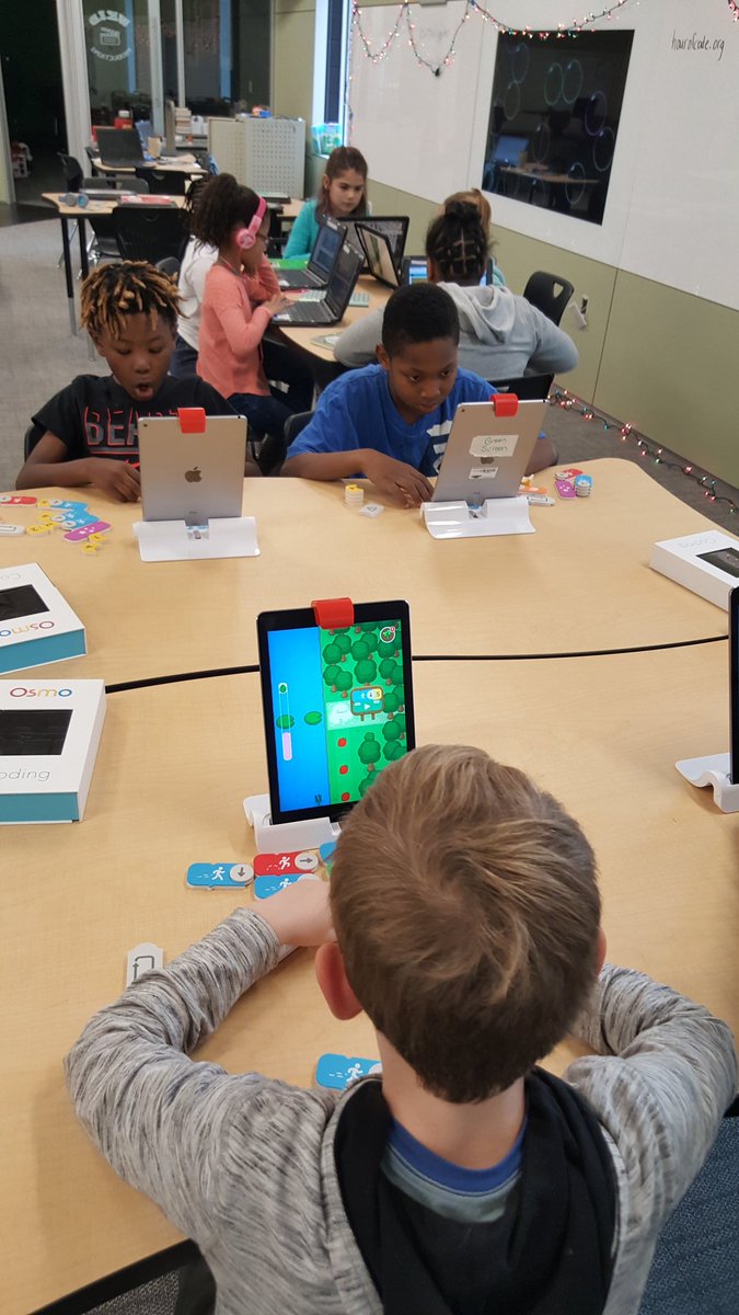 Central_ElemE4E's tweet image. Coding with Osmos, Spheros, Legos, and laptops...our team rocks! Kids coding continues! #powerofcodeOCS @EdTechRice @CEMediacenter @CES_STeMspace @A_Boleratz @MsGreeneCES