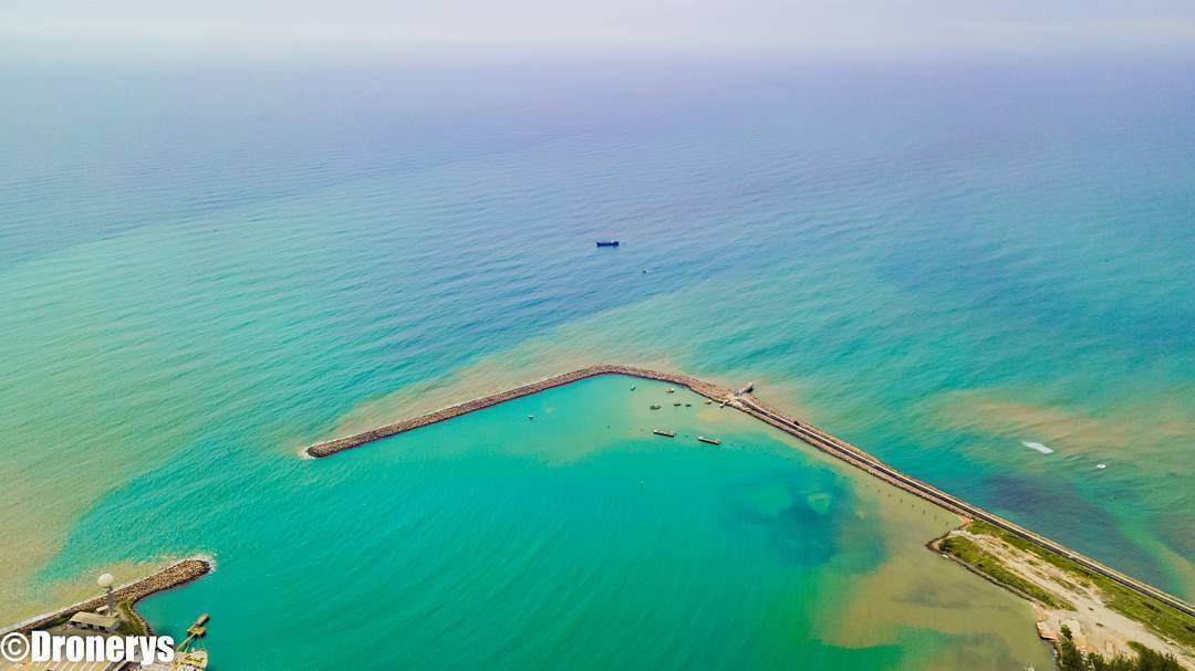 somoscapixaba's tweet photo. Barra do Riacho, próximo a Aracruz - ES
.
▪Face/Insta/Twitter
@somoscapixaba
.
📸 @dronerys
▪ Parceiros ▪
@brazilmaravilhas
@avelasorveteria
@lancheteria
@vistabacutia
.
.
#somoscapixaba #vitoria #es #belezascapixabas #espiritosanto #capixabaphoto #amoes #capixabanomundo https://t.co/mmmTWpntpo