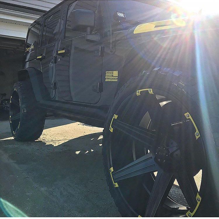 TuffATWheels's tweet photo. Break into Thursday morning like... 🤗🌄 https://t.co/pJ5lF2wdnq https://t.co/c4yfGGnxvZ