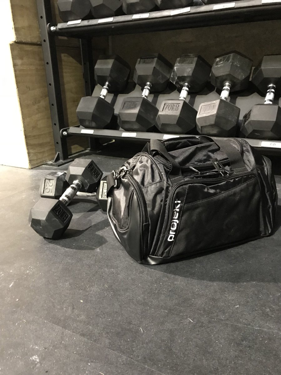 Keep your sneakers, valuables and accessories snuggly tucked away in our compact Little Foot duffel bag available in 3 Colouways. Visit projektco.com to check out what’s in store. 🚨Every order placed until Dec 18th is entered into our draw for a FREE bag!! #projektco