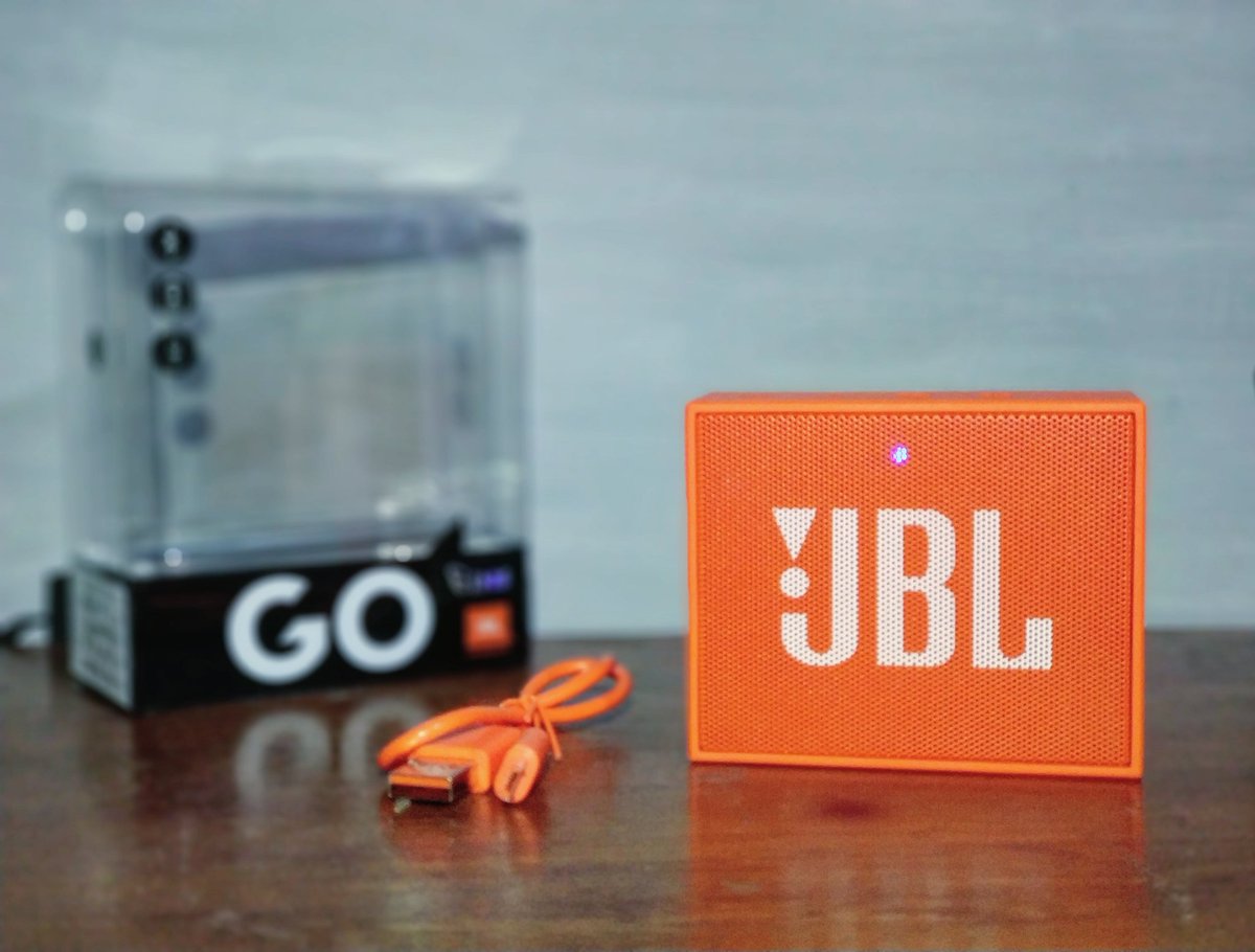 11christin's tweet image. Is it too early for christmas gift for myself? 😁😁
#jbl #jblbluetoothspeaker #jblgo