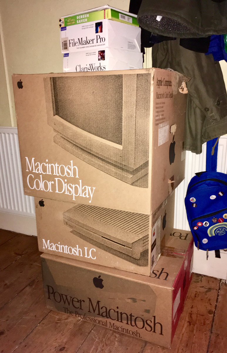 Just picked up a haul of old Macs, very generously donated to the vintageapplemac.com cause by @BizDocsInvicta, thanks Peter! :-)