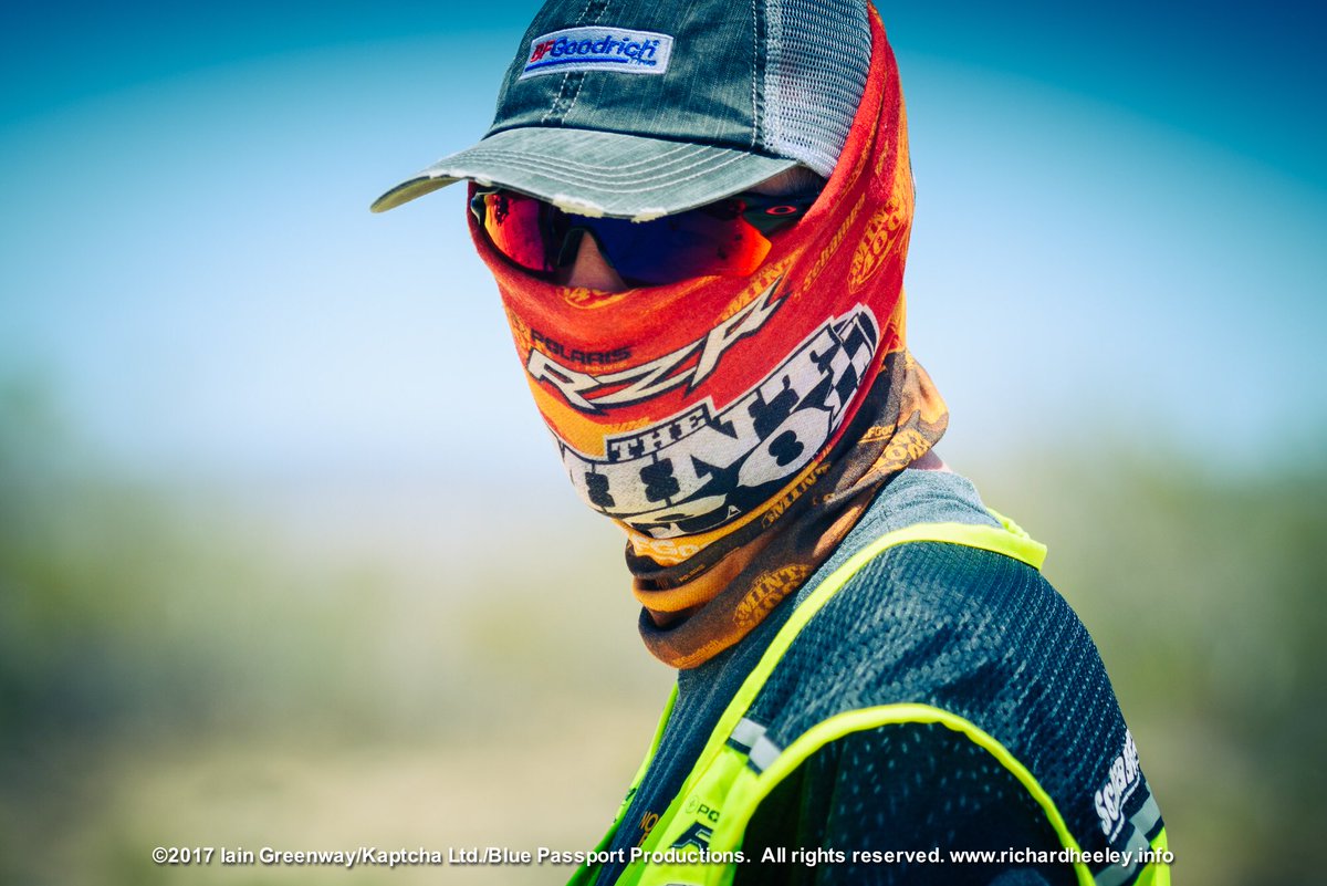 richardheeley's tweet photo. Hiding from the dust at 2017 #NORRA #Mexican1000 shooting #RodHall documentary for @KaptchaTV / @teamlerner https://t.co/U01ohQNHUM