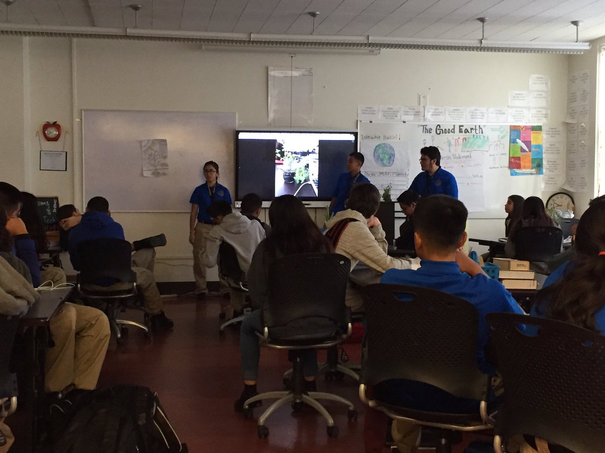 CraigKehrwald's tweet photo. Austin New Tech presentations on plant 🌱 propagation. Classroom smells great! #ahspanthers https://t.co/kqcIYMXEvD