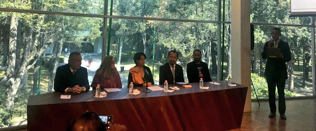 Prospera_MX's tweet photo. PROSPERA presente en la premiación del XXIV Concurso Nacional de Dibujo y Pintura Infantil y Juvenil 2017: Planifica tu familia ¡Es tu vida, es tu futuro, hazlo seguro! que se lleva a cabo en el Museo de Arte Moderno. https://t.co/7f196JMm4p