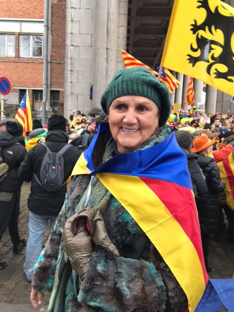 DQdePHrVwAE92K0.jpg:large