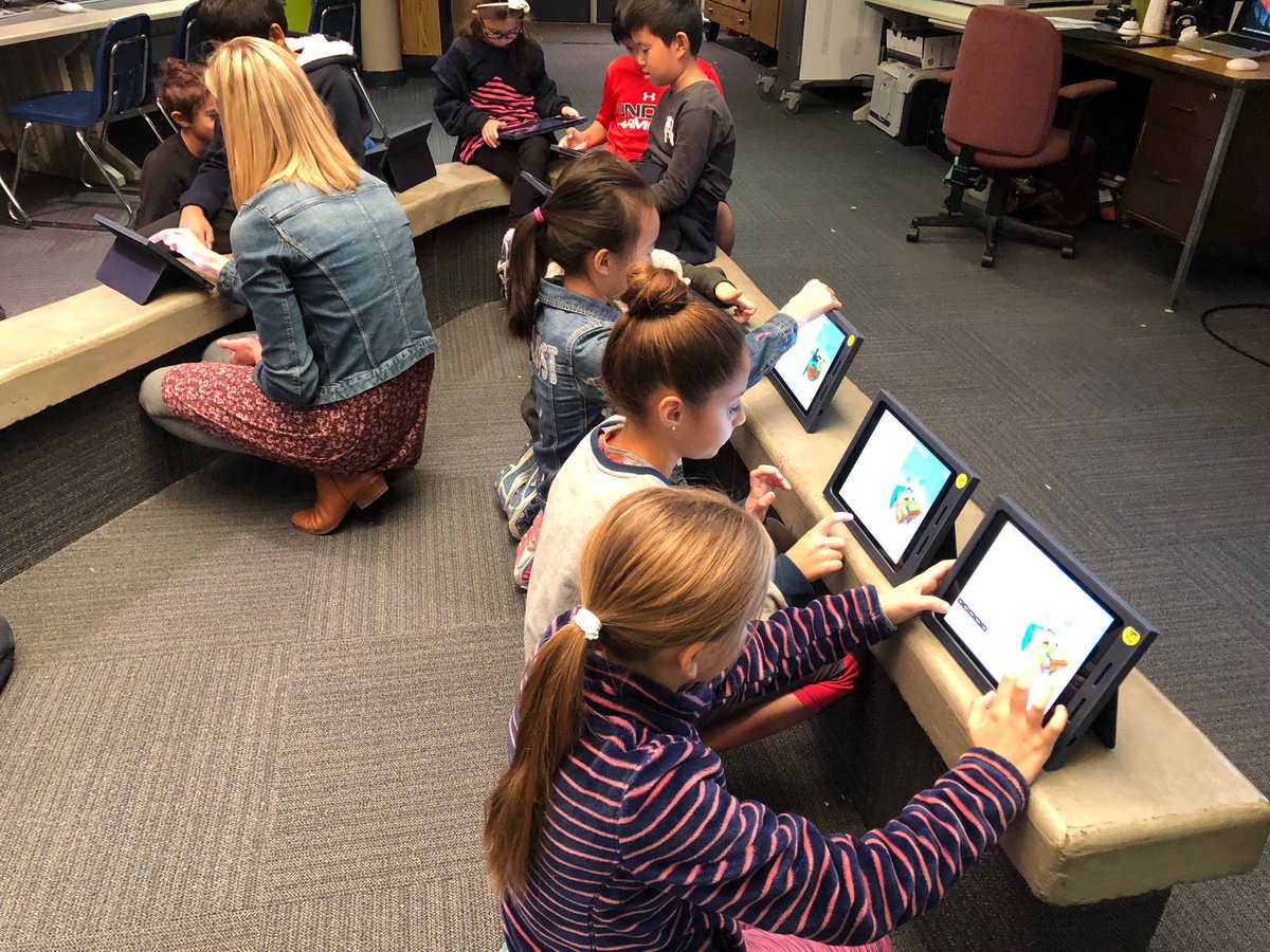 OHES Students coding with Swift Playground on iPads <a href="/oakparkusd/">Oak Park USD</a> #opshares #HourofCode