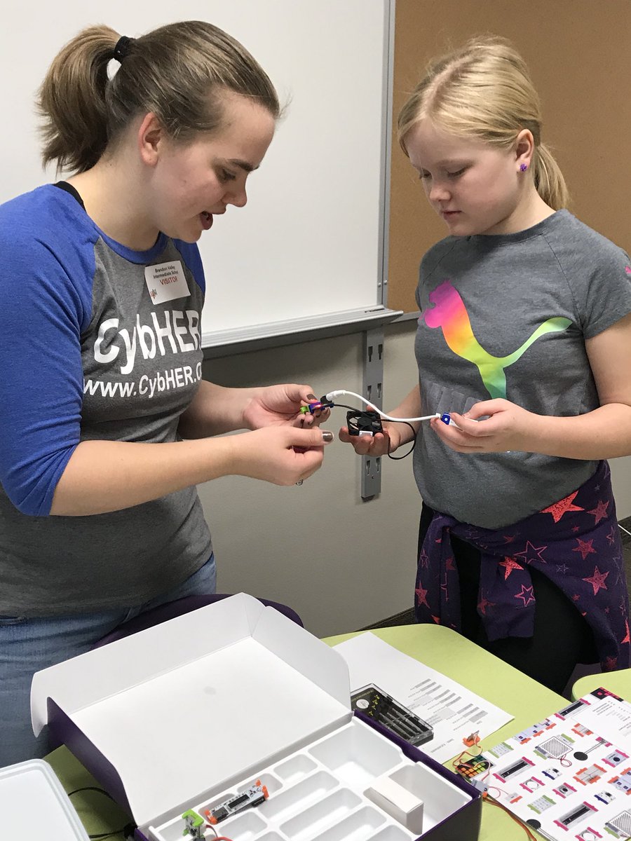 GenCyberGirls's tweet photo. It’s #CSEdWeek to celebrate we are teaching 800 kids how to code! Thank you @ATT and @cybher_security  @DakotaState https://t.co/E0QbezKOfn