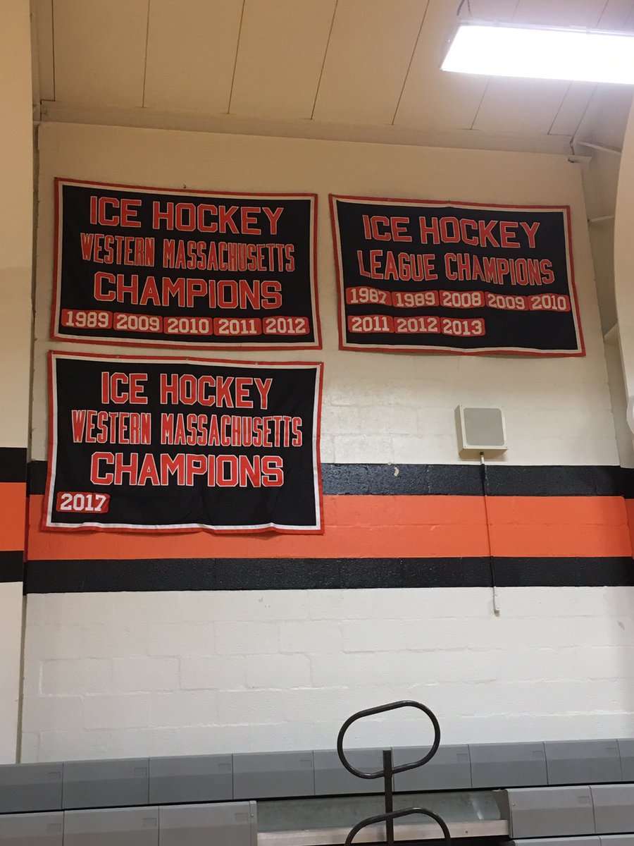 Beautiful sight in the gym... It's #BannerHangingSzn folks #2017WesternMassChamps