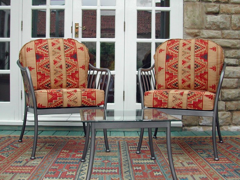 Bringing you some warm toned fabric, shot with burgundy red, on this wet and cold night!

Our team specialises in a wide range of chairs from carver to bistro chairs
Our bespoke metal chairs are crafted to reflect  your personality without compromising comfort or practicality 😊