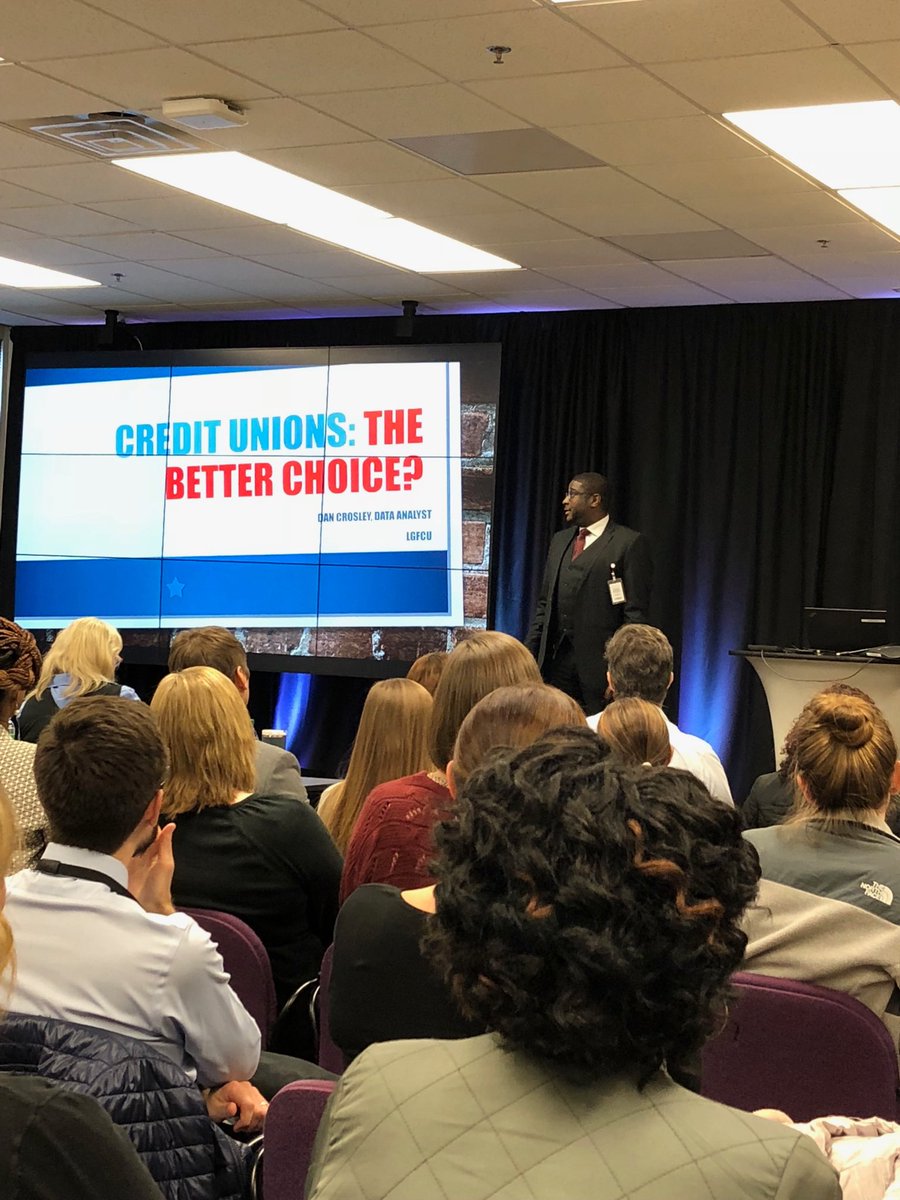 coastal24's tweet photo. Dan Crosley of @LGFCU Presents on the better choice - #creditunions for the #CUAware Protege Competition 📚💚🏪 https://t.co/RlCp8azmQj