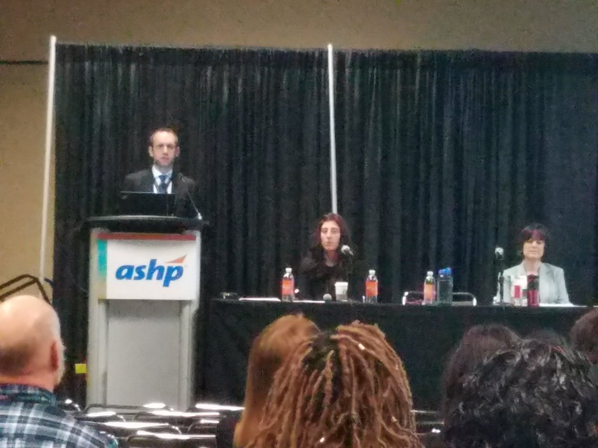 theVarinator's tweet photo. Former leadership resident, Andrew B. Laying down the "Hype" in hyperglycemia. @bzobz  #ASHP2017 @UMN_Pharmacy https://t.co/gRXn5s08Ng