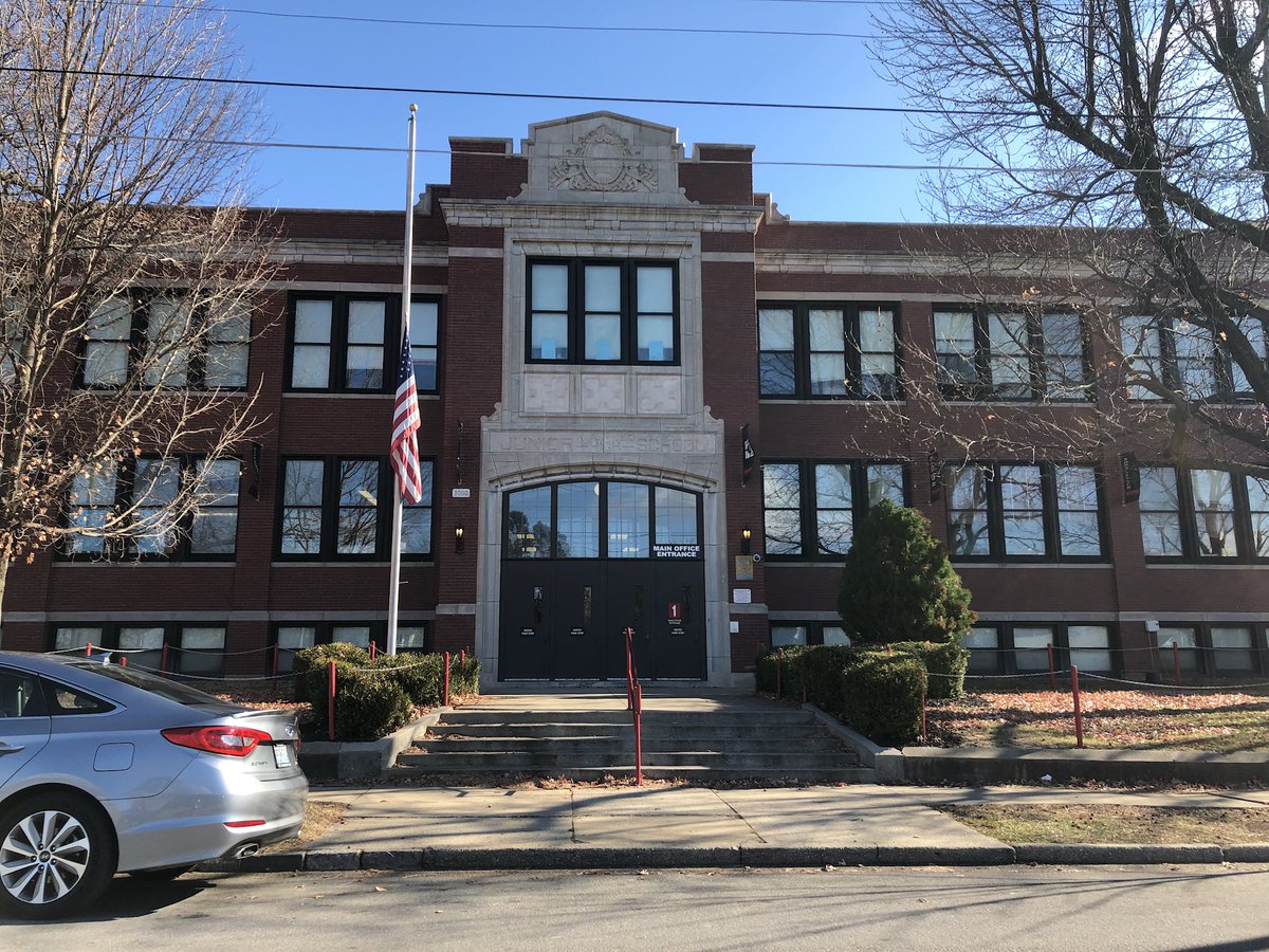 A 7th grade entrepreneur is giving back to support <a href="/ReedAcademy1/">Reed Academy</a>. His teacher is working with him to establish a club for students with business interests. <a href="/jdellky3/">Jasmine Dell KY3</a>, <a href="/ksprnews/">ksprnews</a> &amp; <a href="/kytv/">KY3 News</a> share this story tomorrow morning. Stay tuned! #EveryLearnerEveryDay #spslearning