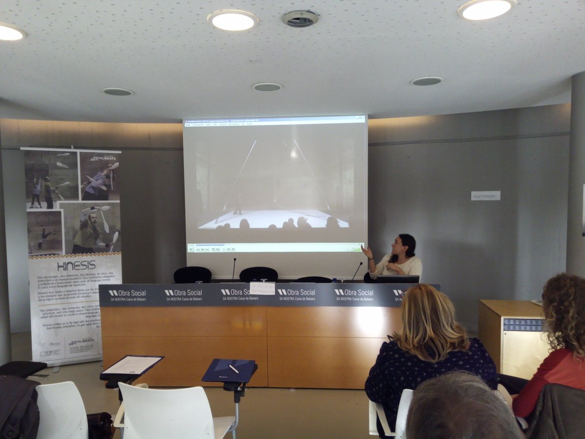 DesEquilibrats's tweet photo. Desembre de presentacions, speed meetings i prepararant la nostra participació a la 30 edició de l'Internationale Kulturbörse a Freiburg, Alemanya durant el mes de gener! https://t.co/CKnb3nRy8T