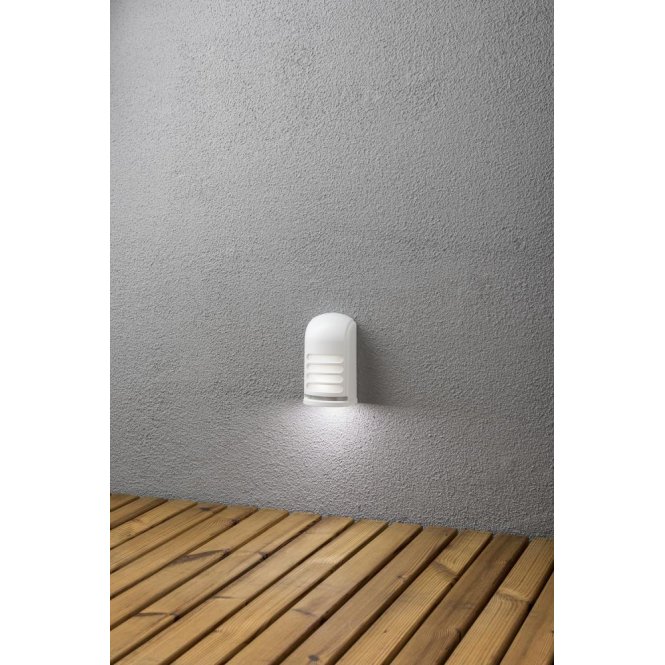 These outdoor deck lights look great in Black and White! Decisions, decisions 🤔
#decor #garden #lights