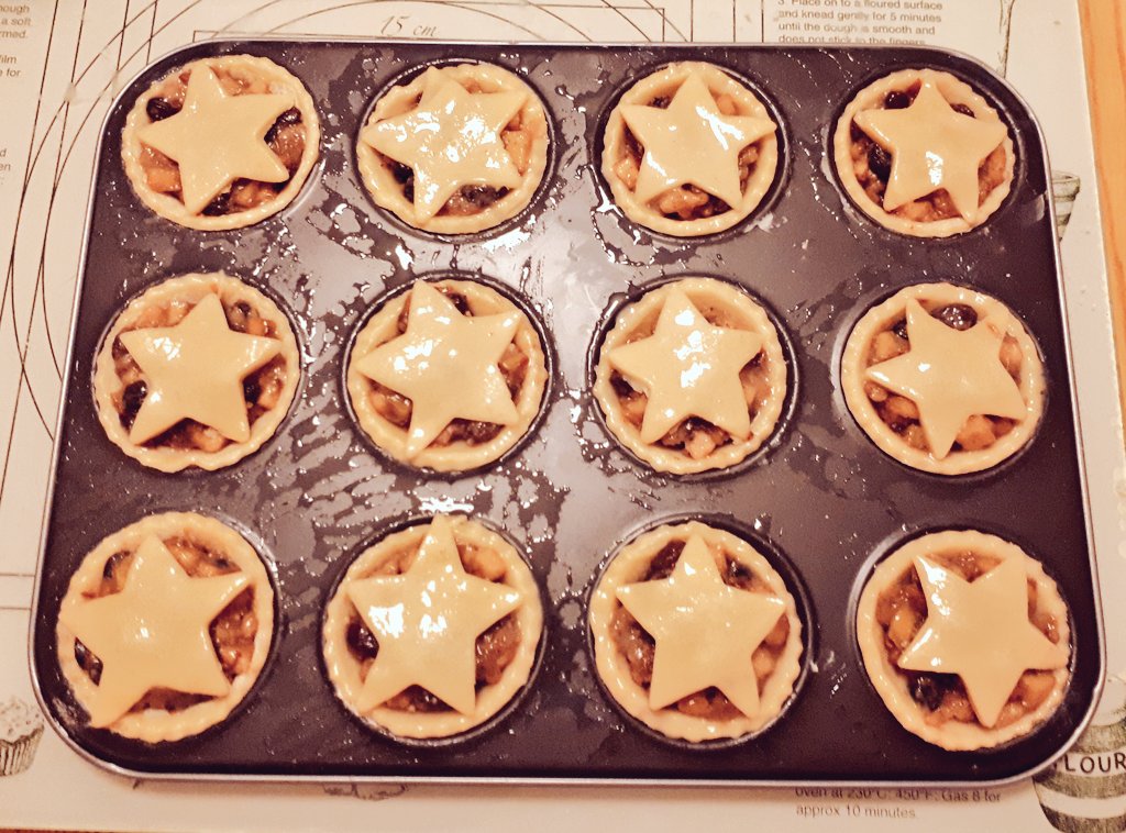 NotAlwaysBaking's tweet photo. The wait is finally over &amp; I finally got to try my homemade mincemeat. It was amazing!!!! Recipe @primrosebakery #Homemade #Homebaking #Homebaker #Baker #Baking #Christmas #MincePies #FromMyKitchen https://t.co/GfGCxy067Y