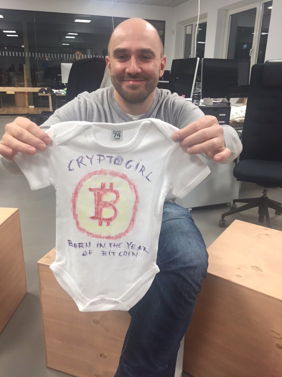jenny_buch's tweet photo. Babyshower Party @PointNineCap When our Partners paint Babybodies :) #P9family #cantwaitforournewteammember https://t.co/mF8XuzhnQ9