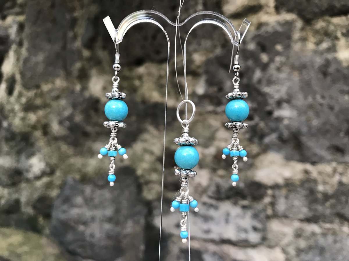 FabiolaSort's tweet image. Juego de aretes y dije de #Jade y #Turquesas .Elaborados a mano con Plata ley .925 kichink.com/buy/1621973/fa…
Visita tienda #FabiolaSort en @Kichink 

#JoyeríaArtesanal
#hechoenmexico