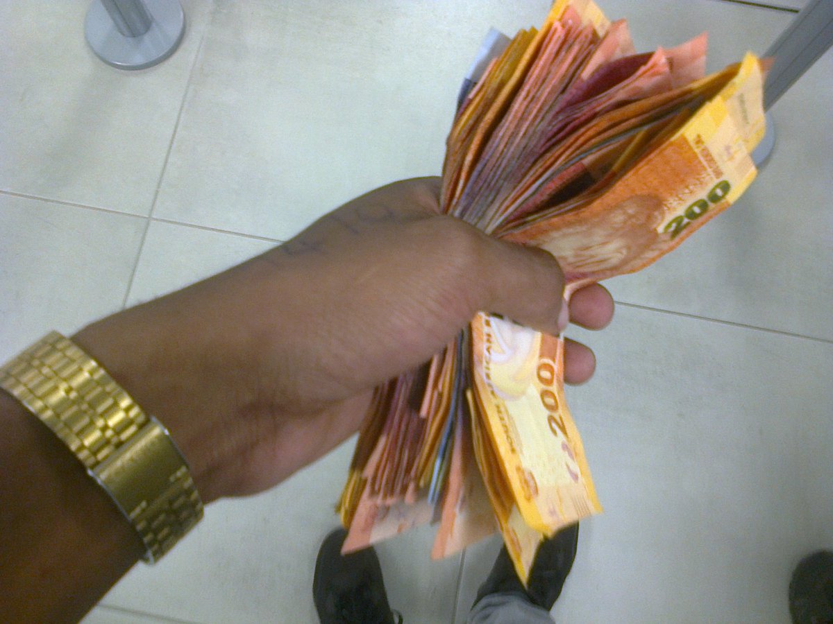 profresherKT's tweet photo. You can keep the fame. Money my motivation #decemberBudget #diwaKaeVandag? #bitchTwerk https://t.co/SJdBR5u9oW
