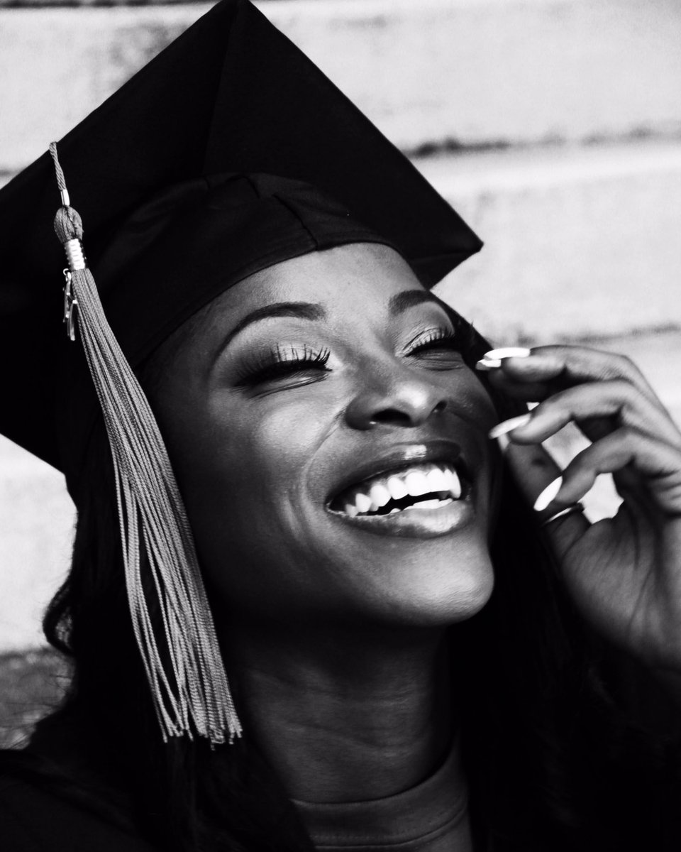 LightShotIt's tweet image. Grad pics #pvamu17