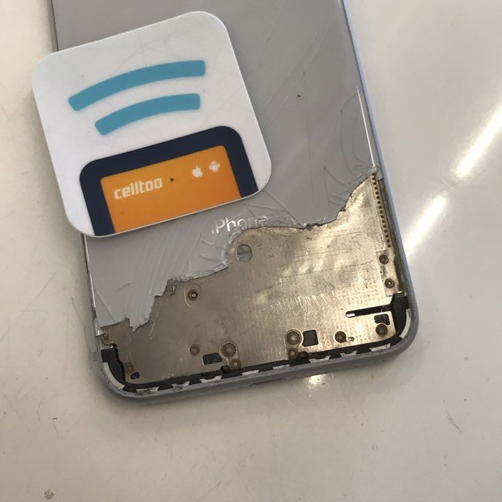 celltoo's tweet image. What’s the best way to remove this back glass without killing myself first? 🤯🔫 #Celltoo #BuySellRepair ift.tt/2ktuT3I