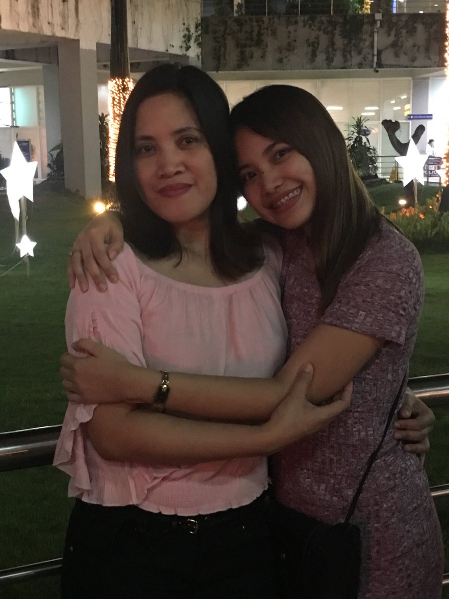 gaildmn's tweet photo. Yeyyy! She’s back. ❤️ Nasurprise kami ng bongga. Hahaha enjoy ur short vacay tita. 😘 #completefam https://t.co/sb87Pjv6jr