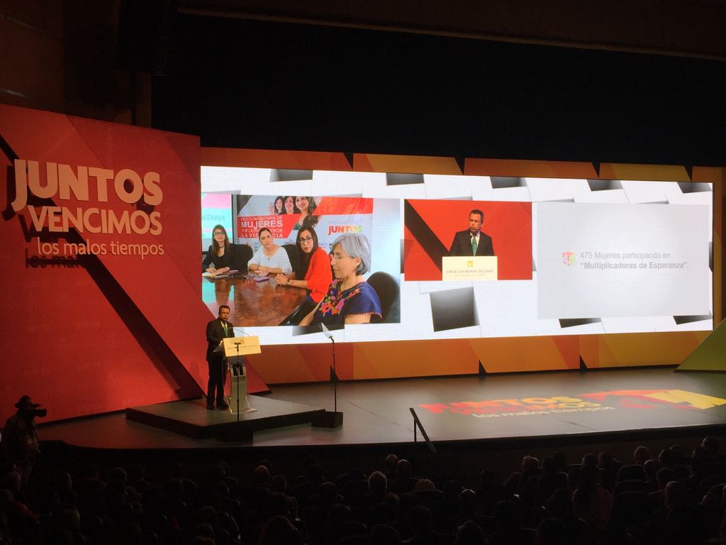 JorgeMoranD's tweet photo. #Torreón, es una de las 3 ciudades en el país en implementar el Programa “Ciudades y Espacios Públicos Seguros para Mujeres y Niñas” de @ONUMujeresMX, creando programas de prevención de la violencia familiar y de género #JuntosVencimos #4oInforme #Seguridad https://t.co/uHi7Lhp0PP