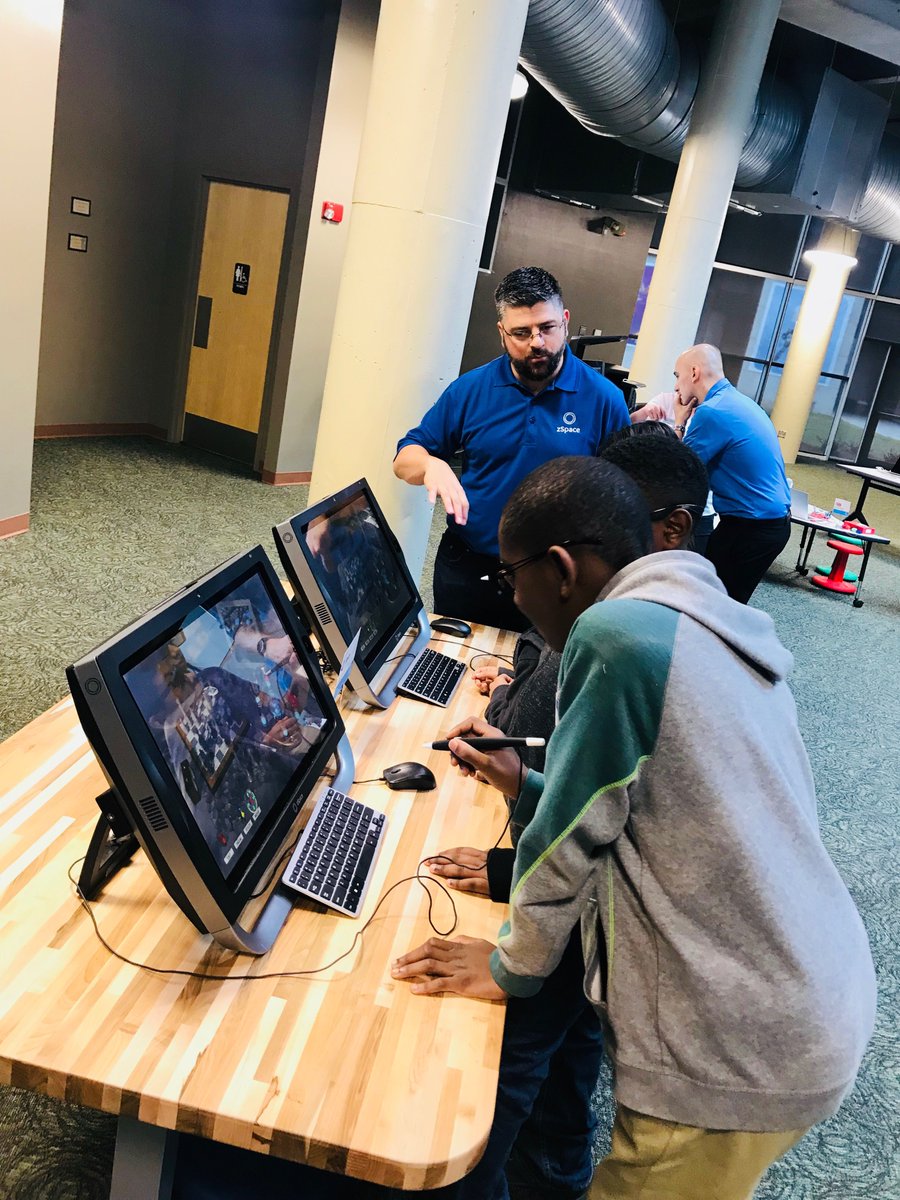 UDTCorp's tweet image. We’re hosting a pop-up #makerspace at @mositampa for @CSEdWeek with @TampaBaySTEM! Students are interacting with #coding, #robotics, and other #stem toys. Thank you to our partners @samlabs, @boxlightinc, @GetClearTouch, and @zSpace. #CSforALL