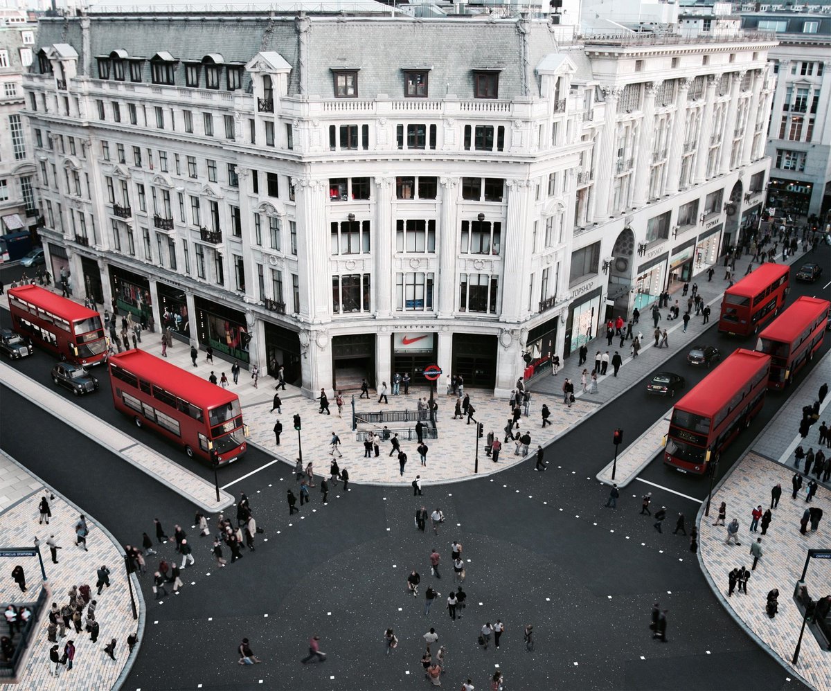 lagarpic's tweet photo. Oxford Street, London 🇬🇧 https://t.co/DvSXJzpkA8