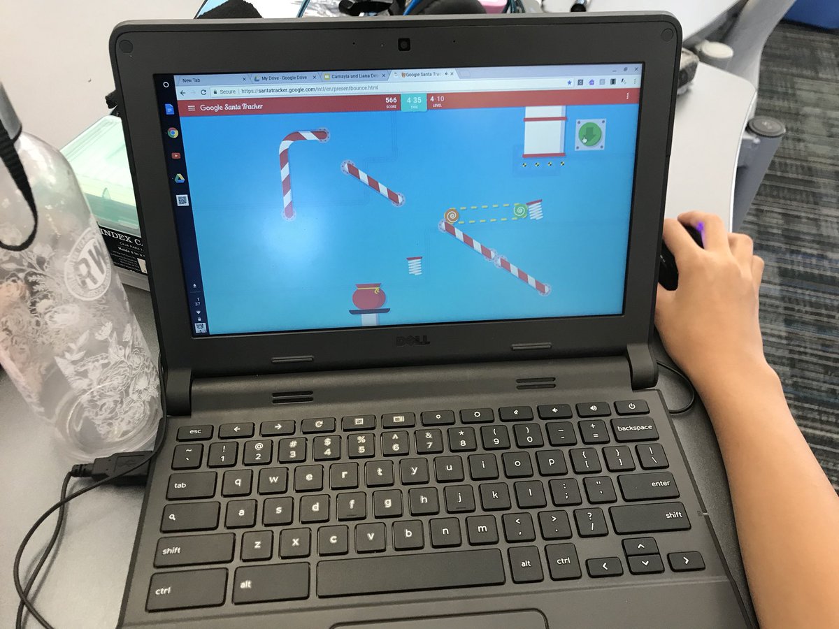 FinleyEagles's tweet photo. 4th graders coding on #santatracker and #codedotorg for #hourofcode today #wsdinnovate #WestminsterSD #21stcenturylearning #computerscienceintheclassroom https://t.co/MmcAVVyvJT