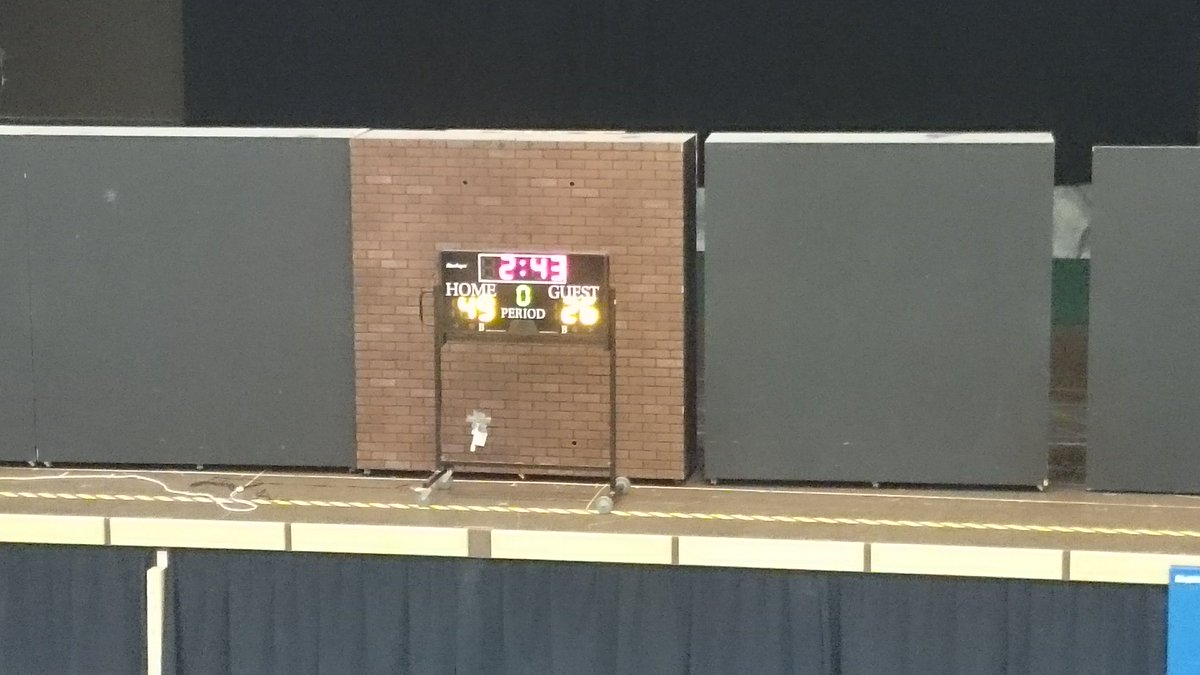 Just under 3 minutes left. WPS is winning with a score of 49-27!