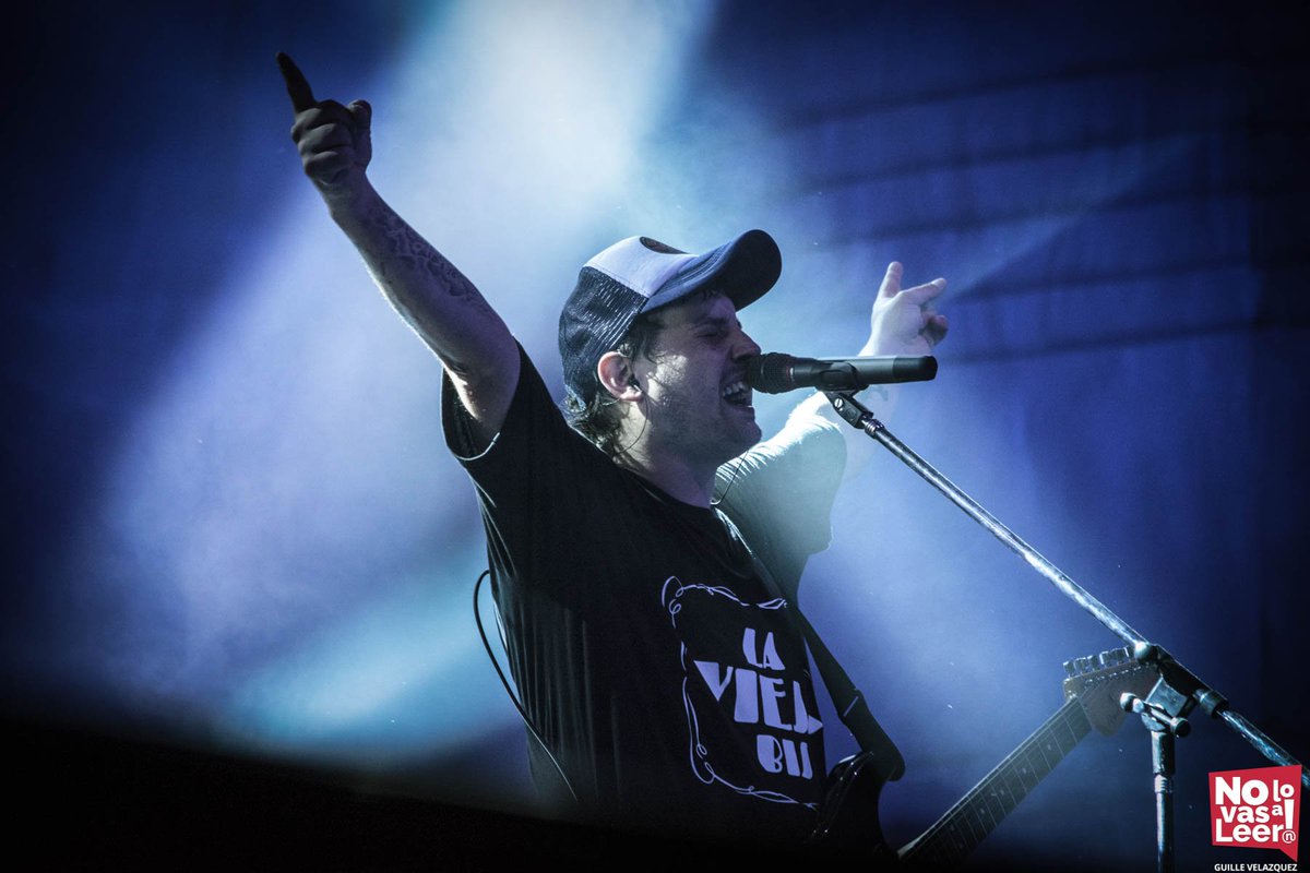 🔥LO MÁS VISTO DEL AÑO EN #NOLO🔥 <a href="/sdepescado/">Sueño de Pescado</a> presentó #SangreEnTusLuces en el Malvinas | Reviví el show: goo.gl/iTEz5u | 📸 @guivelazquezg