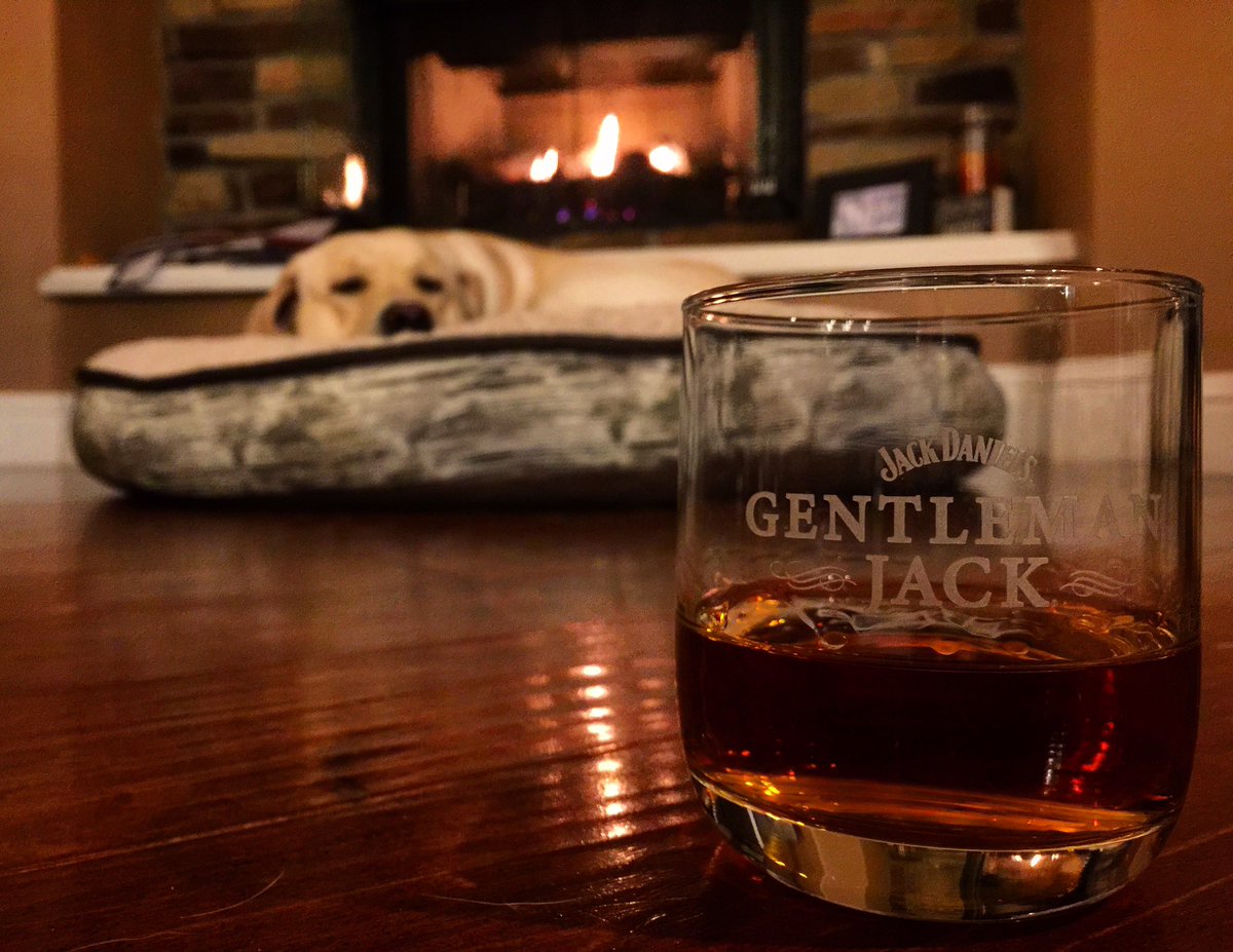 pintandvine's tweet photo. What are you drinking on this #ThirstyThursday #whiskey #yellowlab https://t.co/lyMbfXq7HK