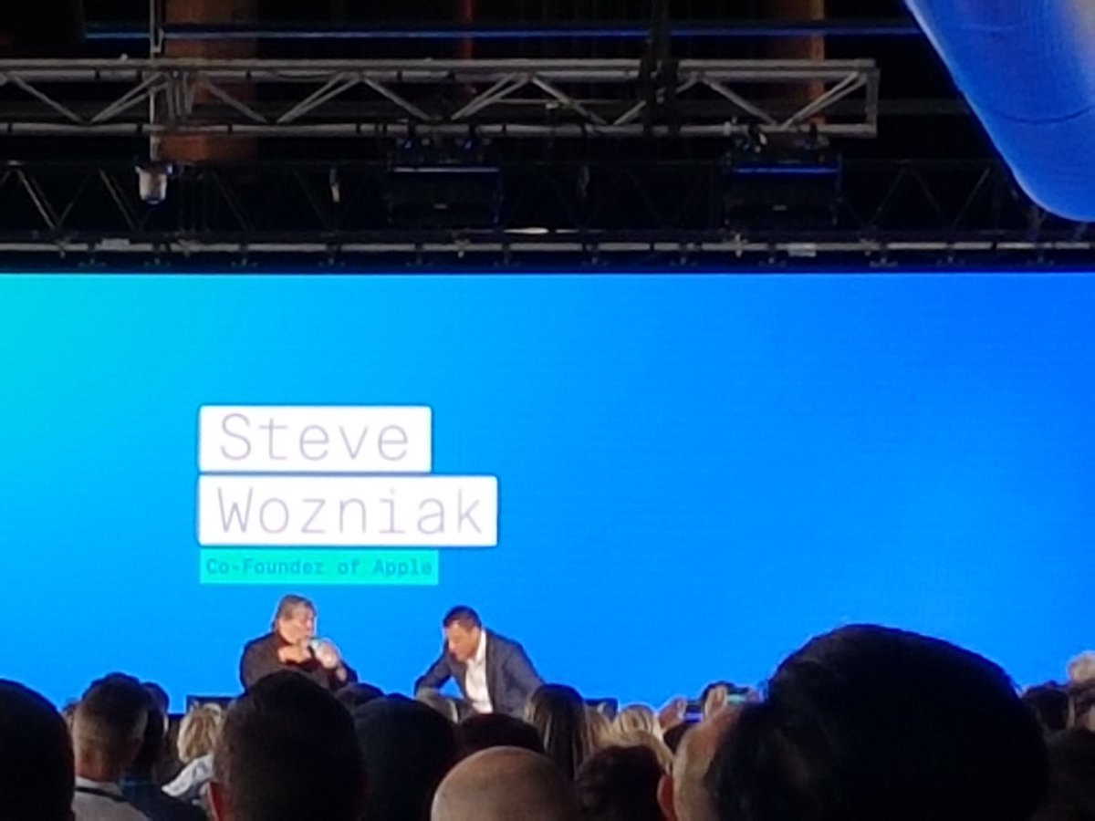 AdamMurrayCA's tweet photo. Steve Wozniak speaking at #PivotSummit2017 "simplify everything in life" @FoundX_ @CroweHorwath_AU @Apple https://t.co/P2I1va9YaD