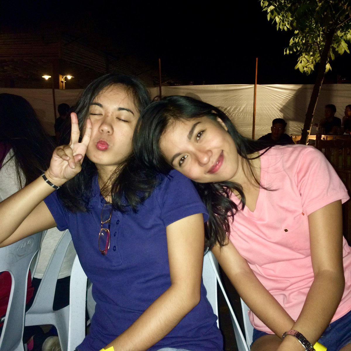KimMaat's tweet photo. With these gals last night. #TheNocheBuenaProject #HAMON #benandben #belltowerproject https://t.co/UoXfSPZC0B