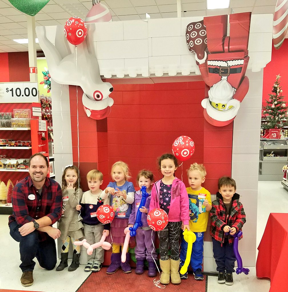 When our littles and community learn about <a href="/Target/">Target</a> #worksomewhereyoulove <a href="/teamtarget/">Target Competition</a> #TargetLife ❤🎯 thank you @tjens47 you were awesome!