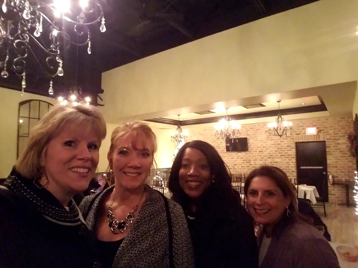 stroh92's tweet photo. Christmas fun @CollinCtyBar #CCDLA party w @gregwillisda @AttorneyTucker & Judge Jay Bender & Judge Jill Willis https://t.co/OWxl8Mz2Ie