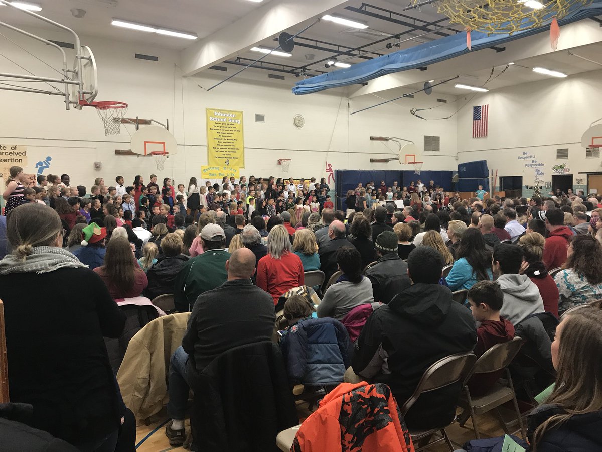 1st grade Holidays Around the World with 3rd and 4th grade singers! Celebrating diversity!#MustangsGiveJoy
