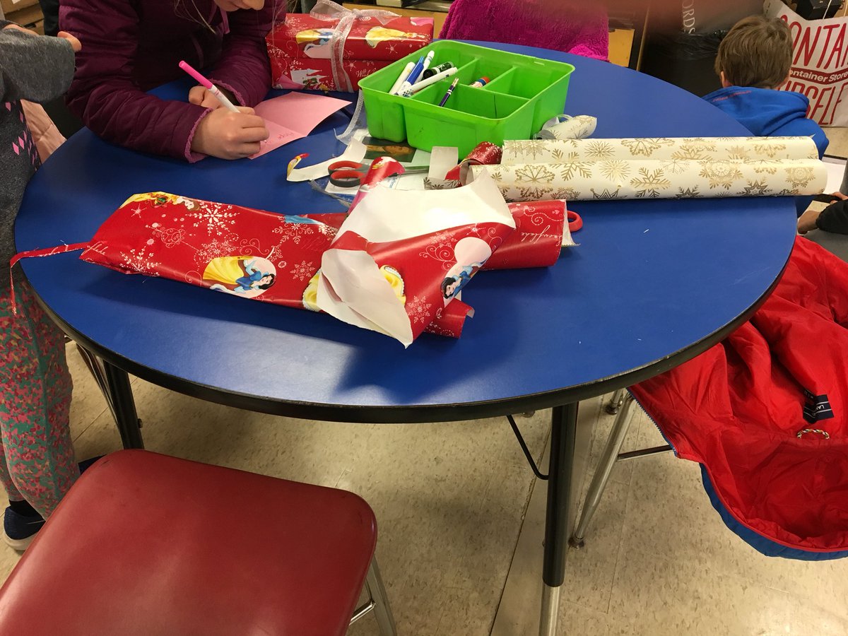 Murch5thGrade's tweet photo. #Murch 5th  grade wrapping and filling show boxes for homeless kids https://t.co/eBS9owdeun