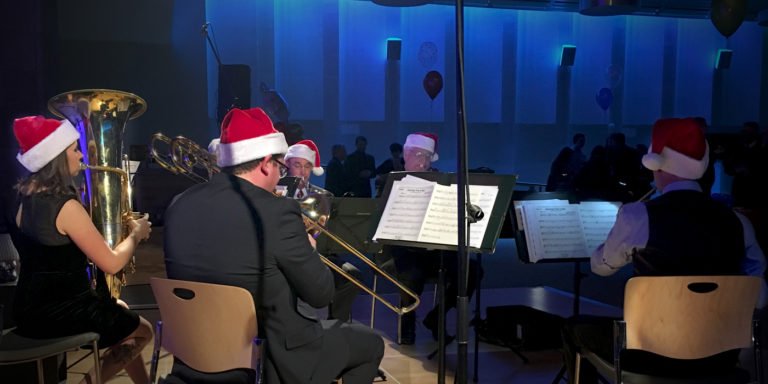 finaleofficial's tweet photo. We'd like to say happy holidays with this free downloadable collection of music! https://t.co/MzhPCUMqGV #musicnotation https://t.co/LAvAl2f97q