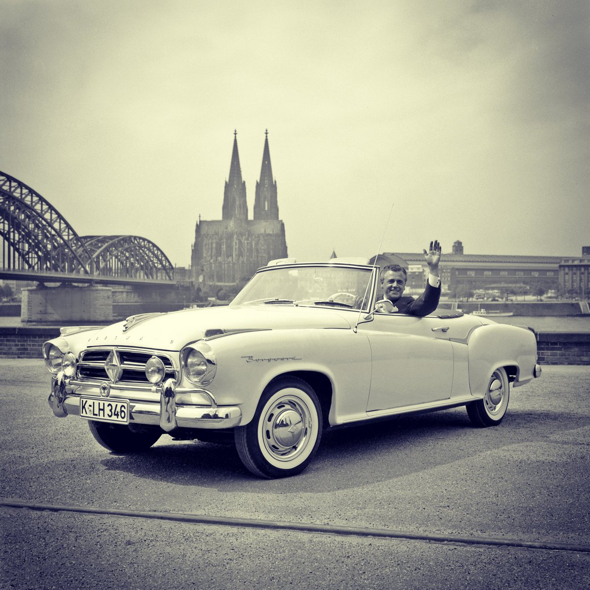 BorgwardArg's tweet photo. Después de 50 años y generación tras generación el #Borgward Isabella sigue siendo testigo de las más lindas historias y experiencias! Esas que merecen ser recordadas. https://t.co/2TnnBKdtED
