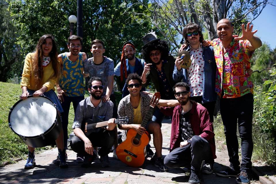 bizarrouruguay's tweet photo. Este sábado a las 20hs, #Fiesta7 en #LasDuranas🕺
Tocan @Senda7_Oficial, @papinadepalma, @diegojrgonzalez, @cayolacabra, #LaZafada y #LaGranMuñeca! https://t.co/0in4FSzFiu