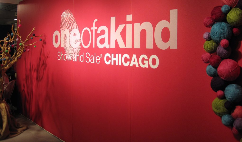 whereCHICAGO's tweet photo. WHERE we'll be today: Shopping at @ooakchicago, Enjoying #Brewlights at @lincolnparkzoo and getting a copy of "This Used to Be Chicago" signed at @BinnysBev in Lincoln Park. #whereshops #whereexplores https://t.co/K8zwLavtXh https://t.co/BDTVFU9a4X