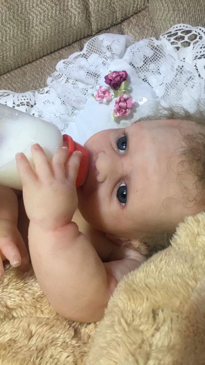 OurWorldOfChi1's tweet photo. Twins Lucie and Mollie going home for Christmas #ourworldofchi https://t.co/beuQEiUnNh https://t.co/pcRtH49FjV