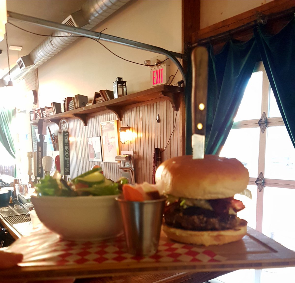 BQM Burger tweet media