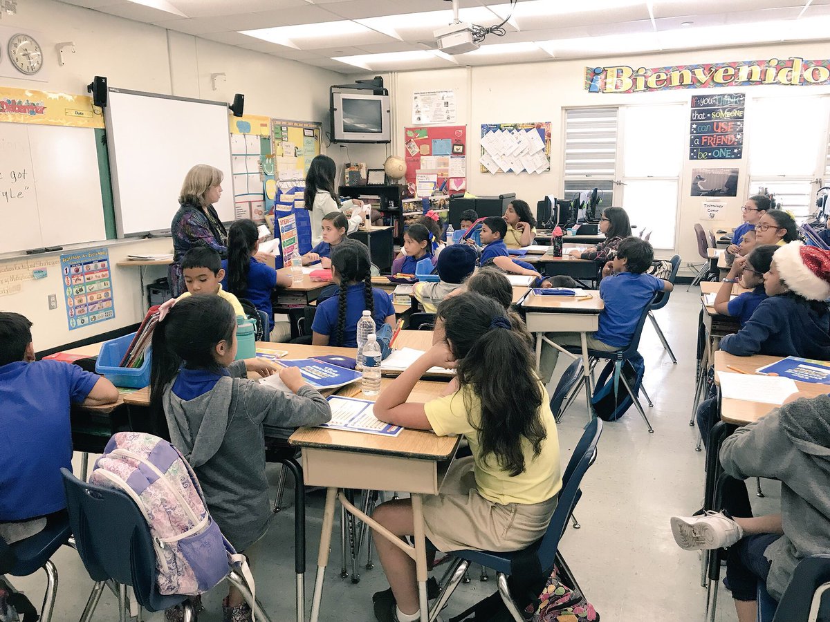 tvmontel's tweet photo. STAND UP FOR INCLUSION! #mdcpsstandupforinclusion #isw2017 @RECSBulldogs @StdtSvcsMDCPS @MDCPS @MiamiSup @sldInclusion @OfficeofESE https://t.co/lWE0DsI4g7