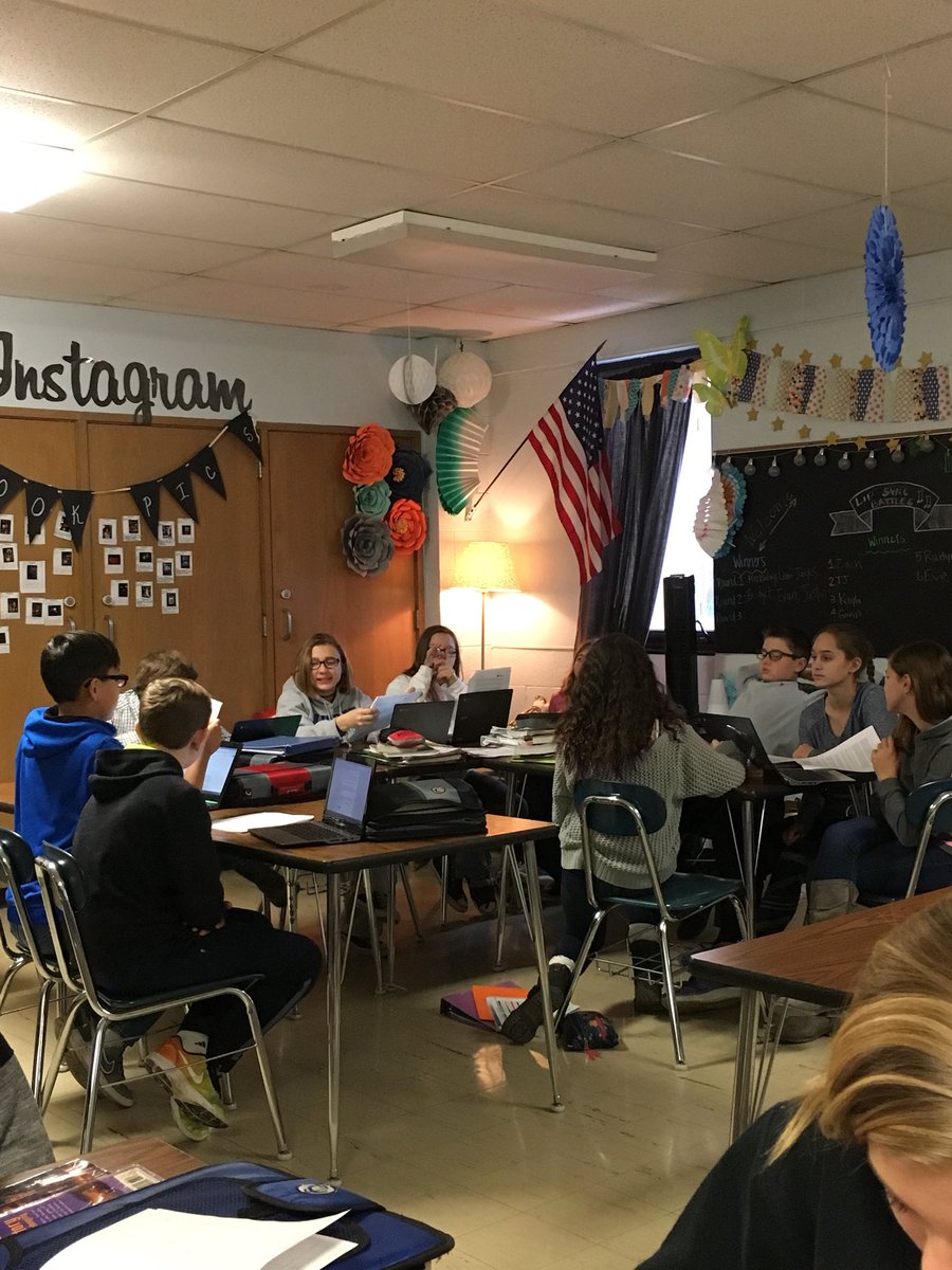 MrsBahny's tweet photo. Ss rocking out the learning centers today! #learningiscool #rowlikevikings #theoutsiders #sehinton https://t.co/sd9tmr7x4Q